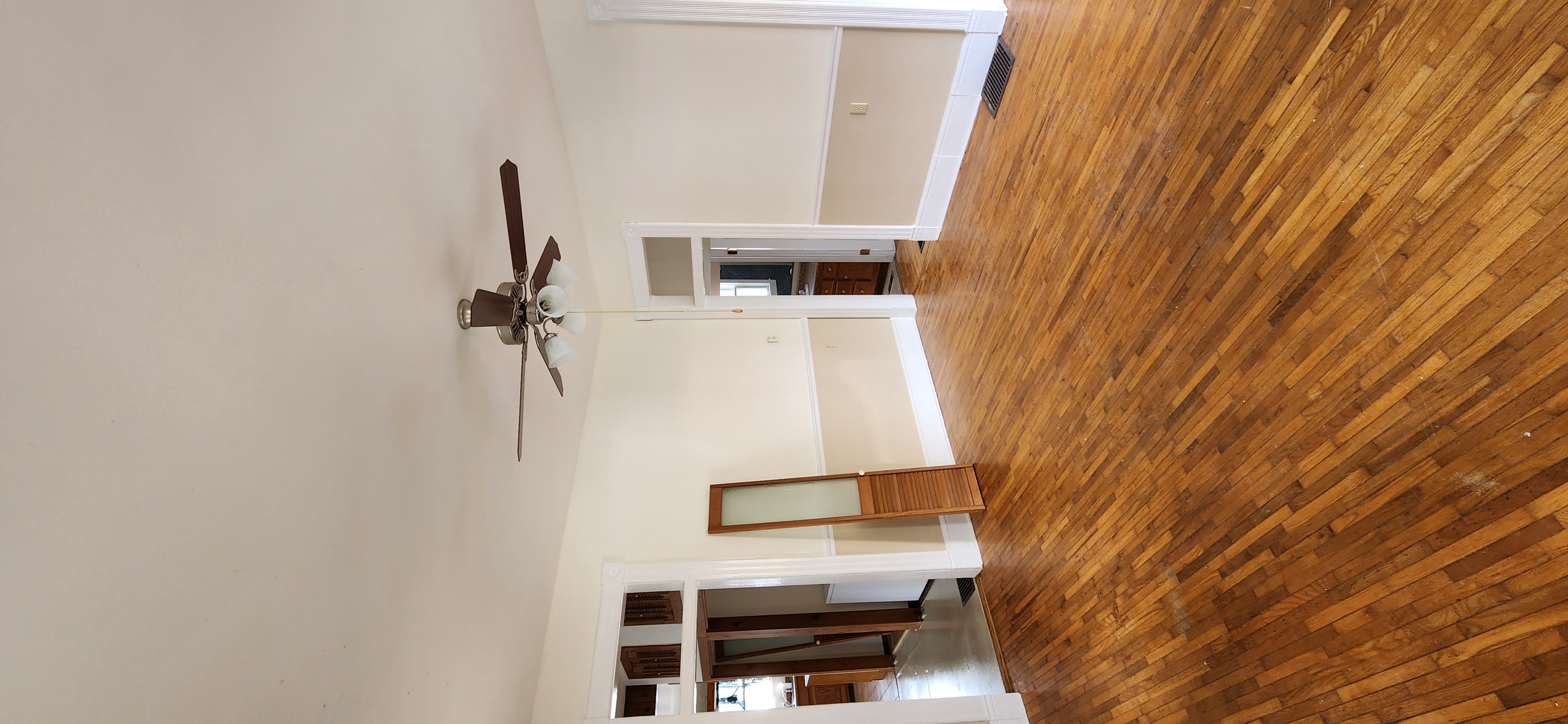 320 W Clinton lower unit pics 12.jpg